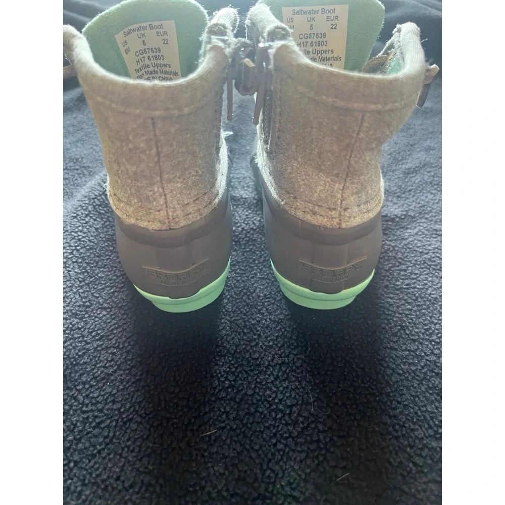 Size 6 toddler gray‎ sperry boots